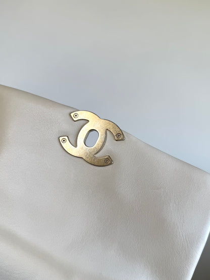 Pre-owned Chanel 19 Small Beige Lambskin Flap Bag