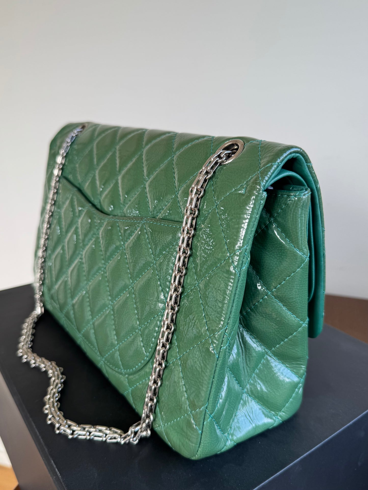 Pre-owned Chanel 2.55 Reissue Maxi 227 Dark Green Patent Leather Flap Bag
