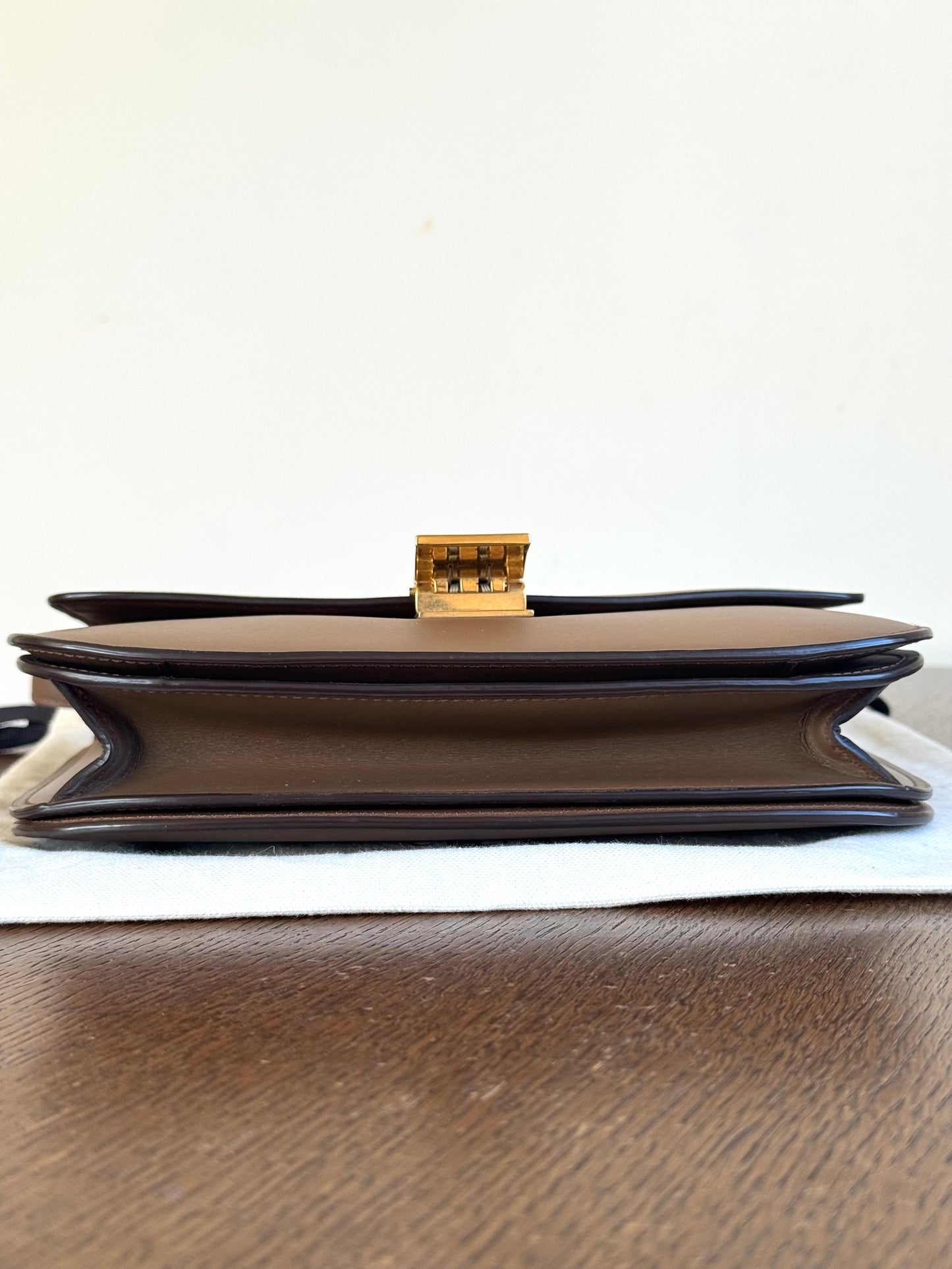 Pre-owned Celine Classic Box Medium Brown Calfskin Bag