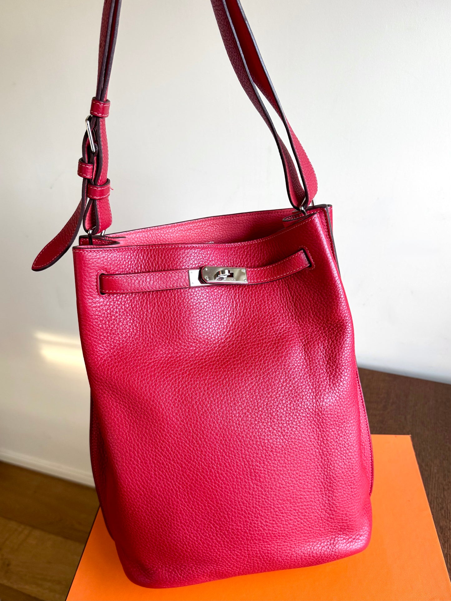 Pre-owned Hermès So Kelly 26 Red Togo Shoulder Bag