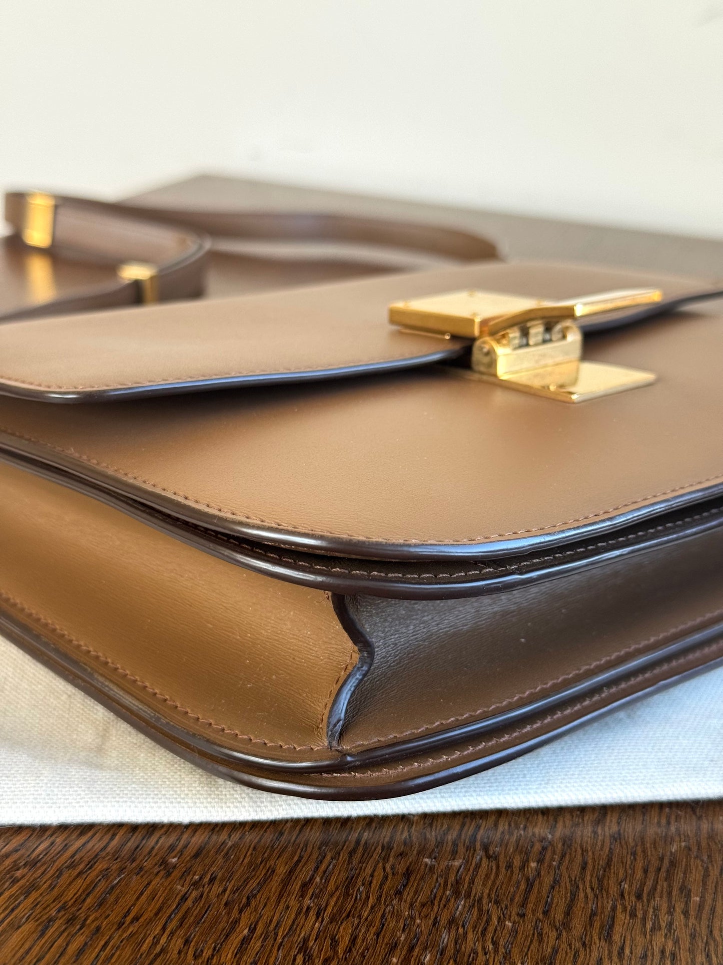 Pre-owned Celine Classic Box Medium Brown Calfskin Bag