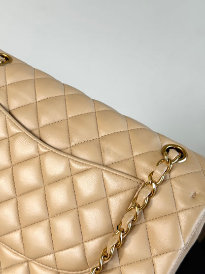 Pre-owned Chanel Timeless Classic Medium Beige Lambskin Flap Bag