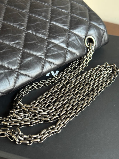 Pre-owned Chanel 2.55 Reissue Maxi 227 Black Calfskin Flap Bag