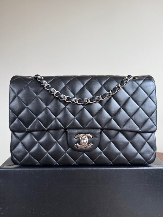 Pre-owned Chanel Timeless Classic Medium Black Lambskin Flap Bag