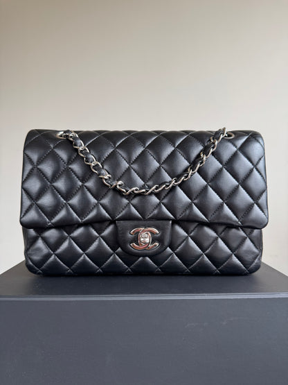 Pre-owned Chanel Timeless Classic Medium Black Lambskin Flap Bag
