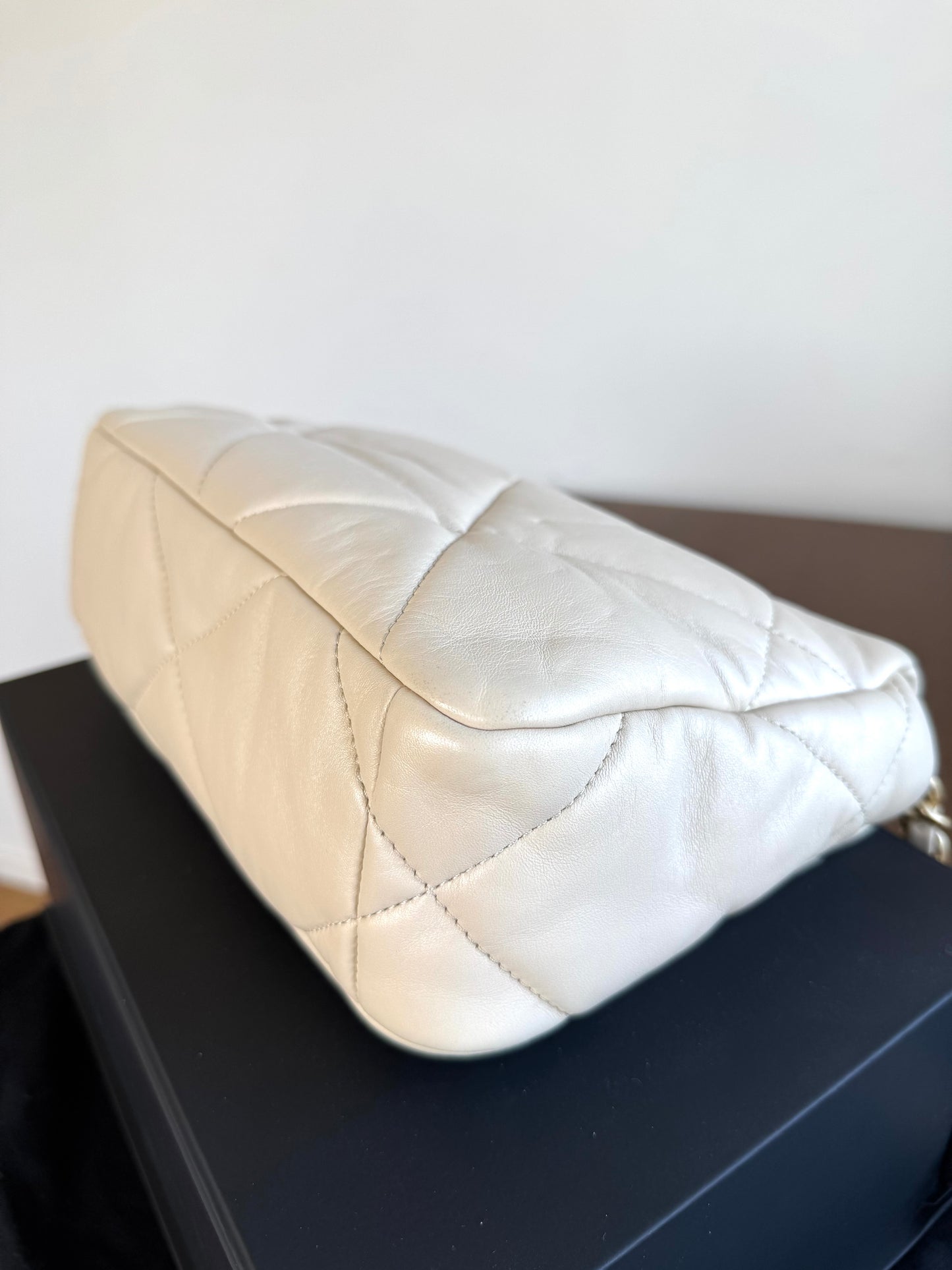 Pre-owned Chanel 19 Small Beige Lambskin Flap Bag