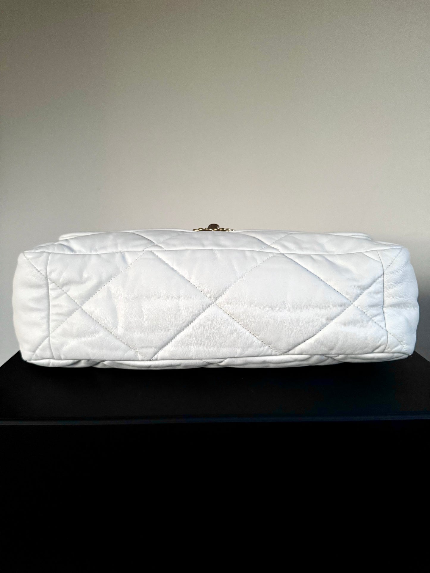 Pre-owned Chanel 19 Maxi White Lambskin Flap Bag