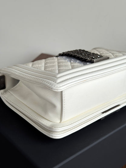 Pre-owned Chanel Boy Medium Off White Python Chain Around Flap Bag