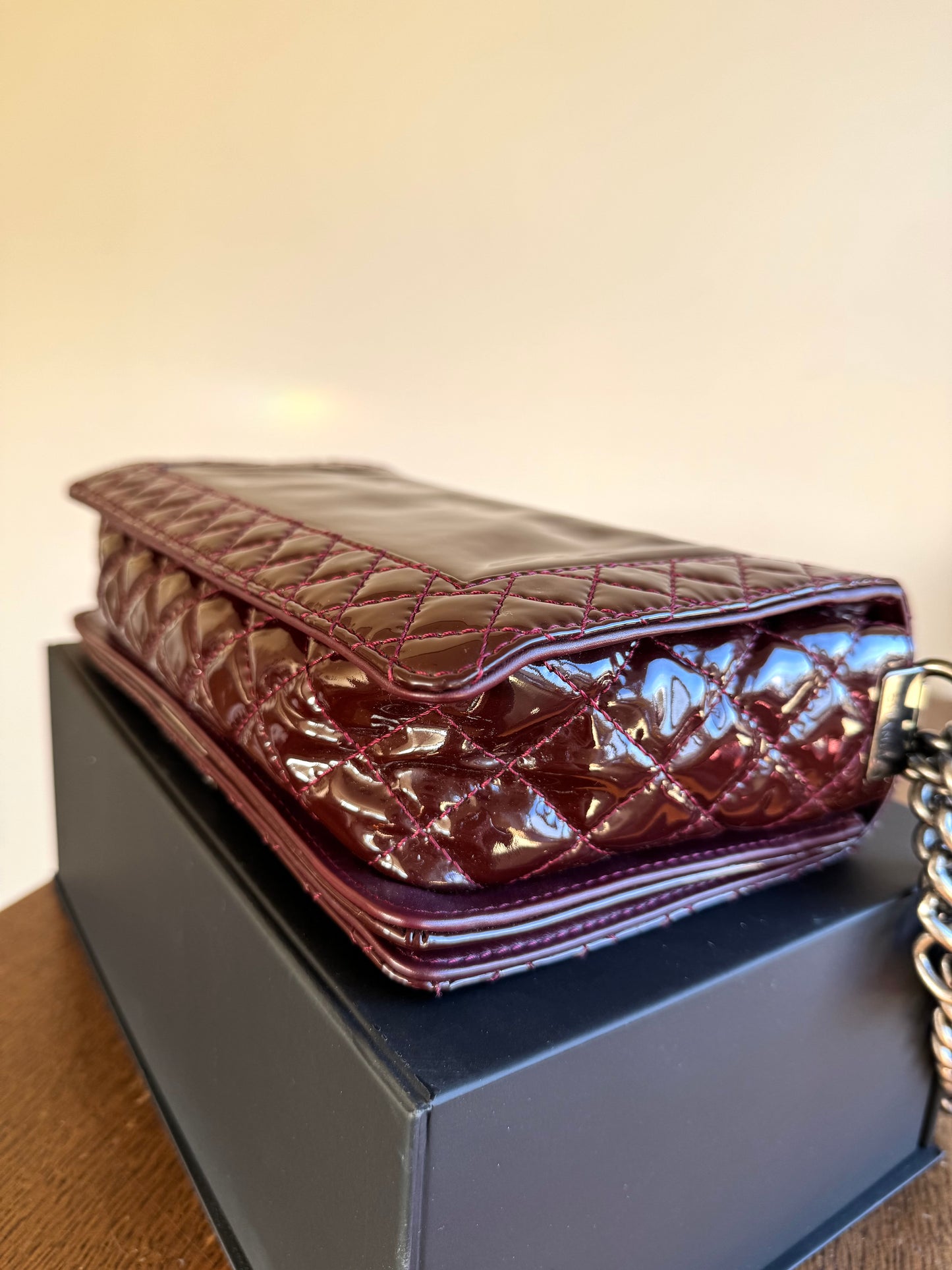 Pre-owned Chanel Boy Medium Burgundy Patent Leather Flap Bag