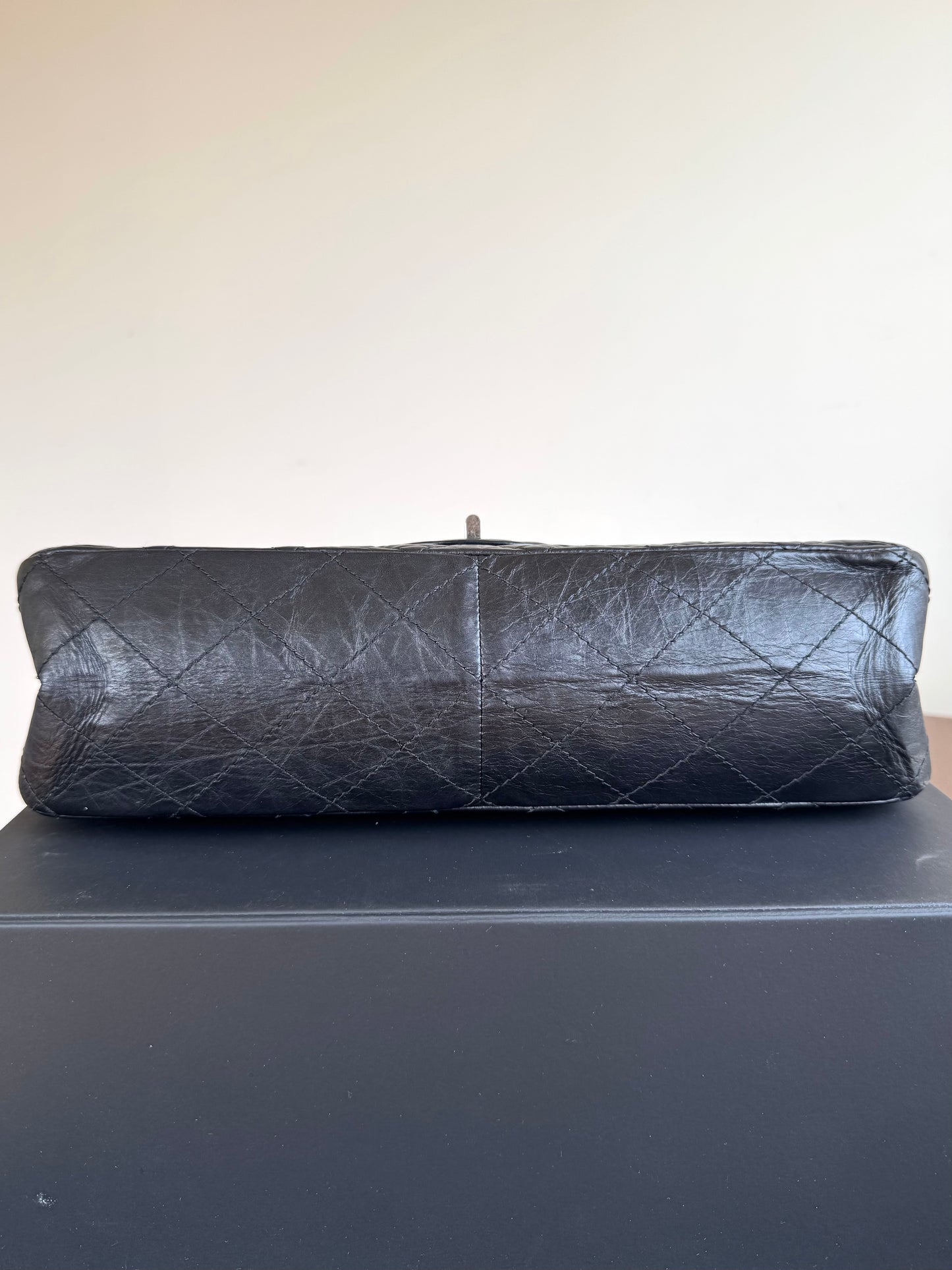 Pre-owned Chanel 2.55 Reissue Maxi 227 Black Calfskin Flap Bag