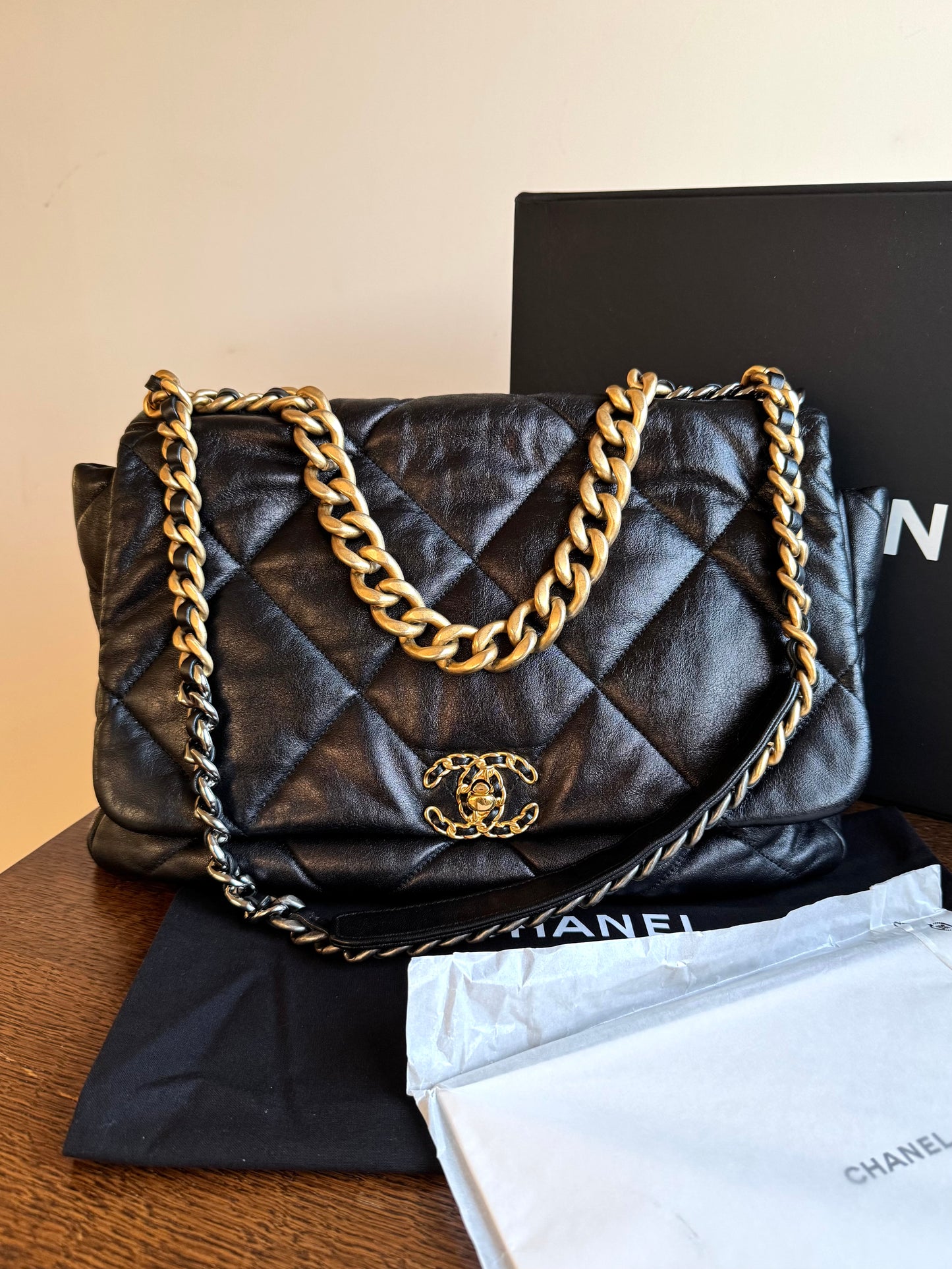 Pre-owned Chanel 19 Maxi Black Lambskin Flap Bag