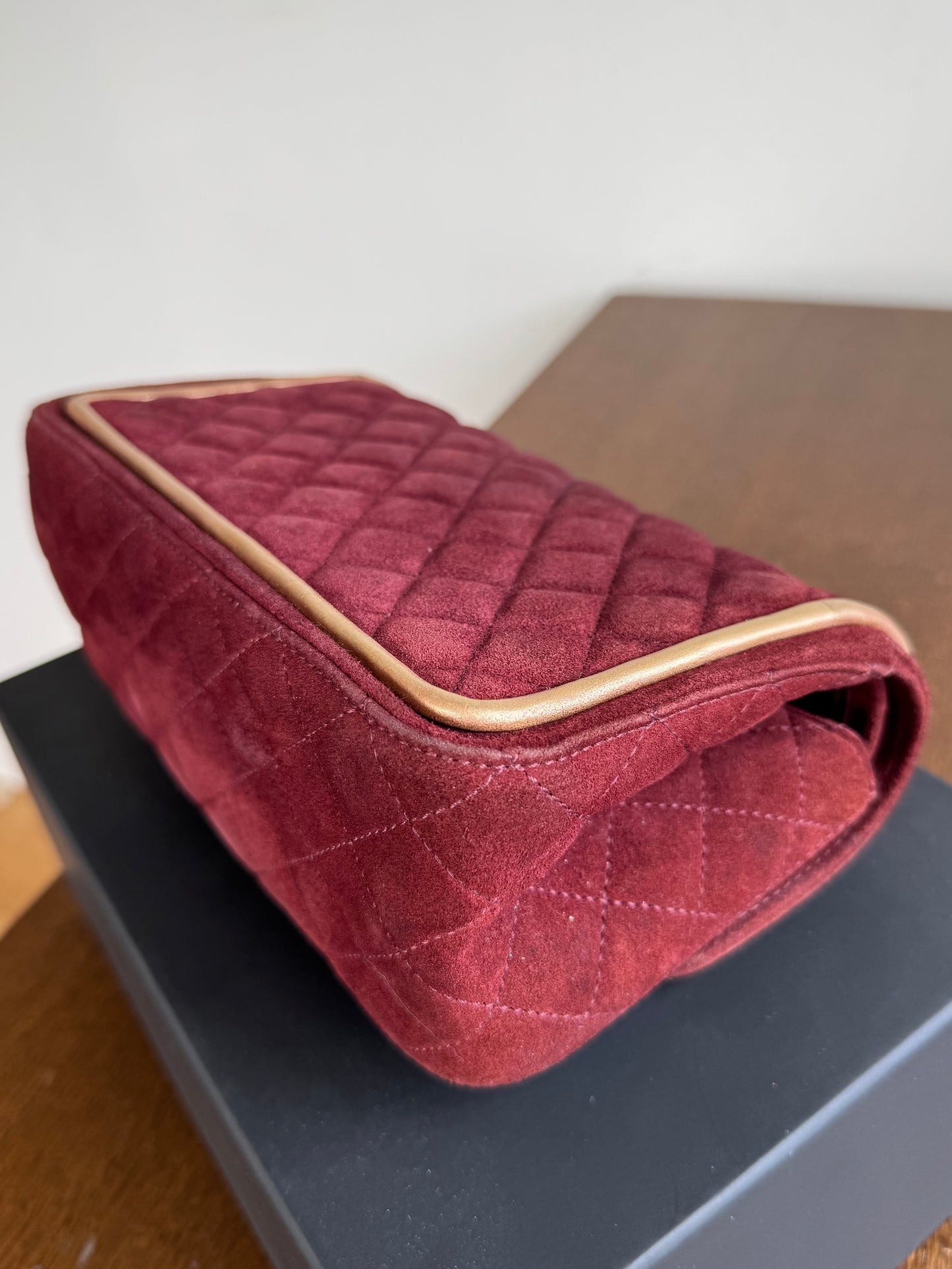 Pre-owned Chanel 2.55 Reissue Small 224 Burgundy Suede Flap Bag