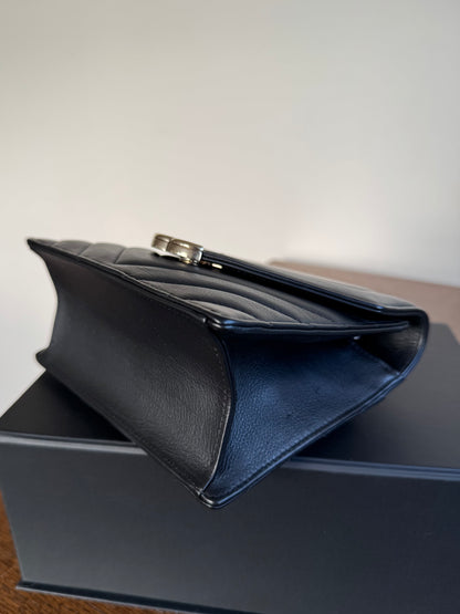 Pre-owned Chanel Chevron Envelope Black Leather Crossbody Bag