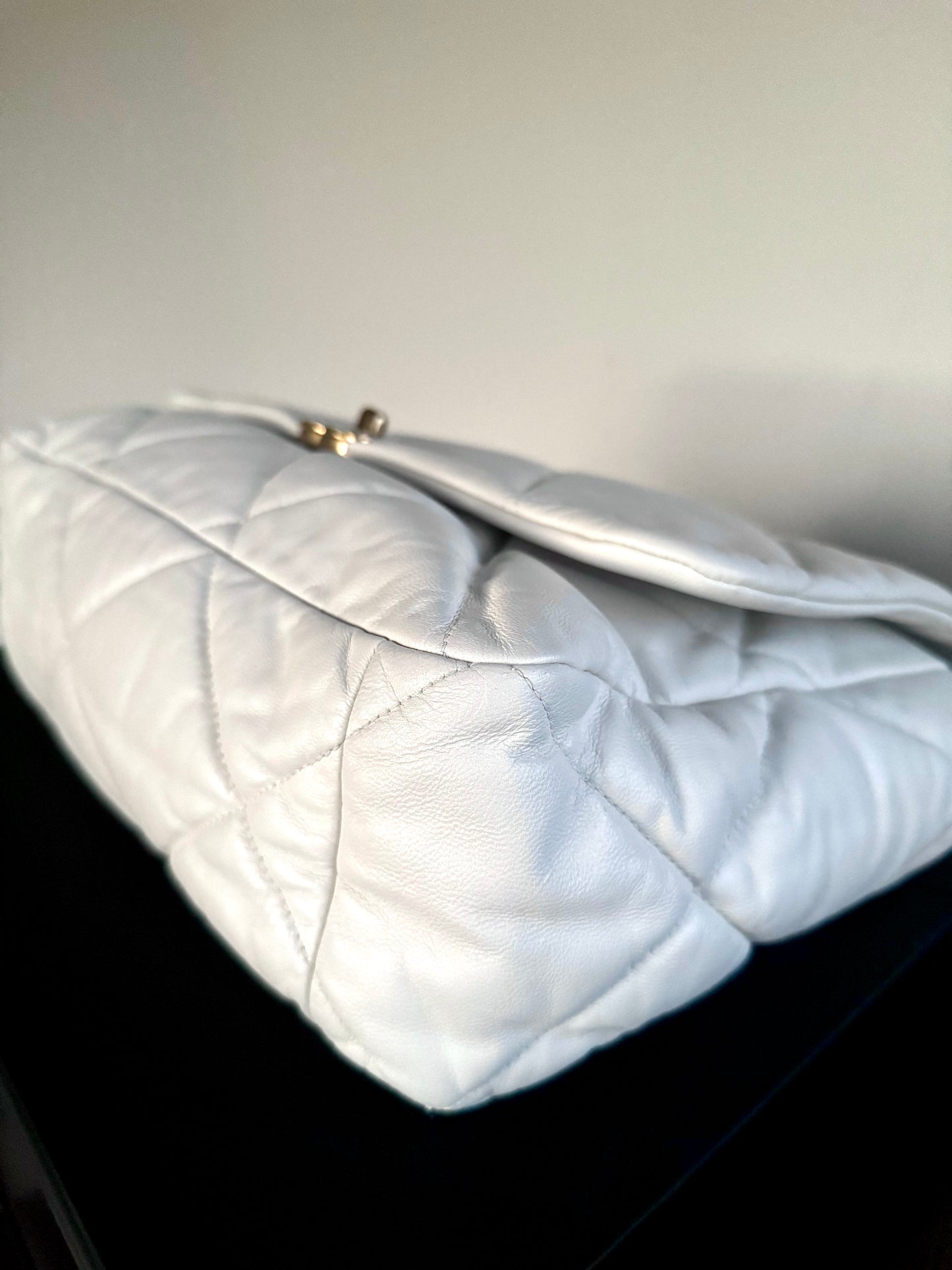 Pre-owned Chanel 19 Maxi White Lambskin Flap Bag