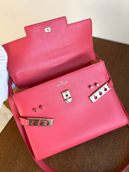 Pre-owned Delvaux Tempête MM Salmon Pink Crocodile Leather Bag