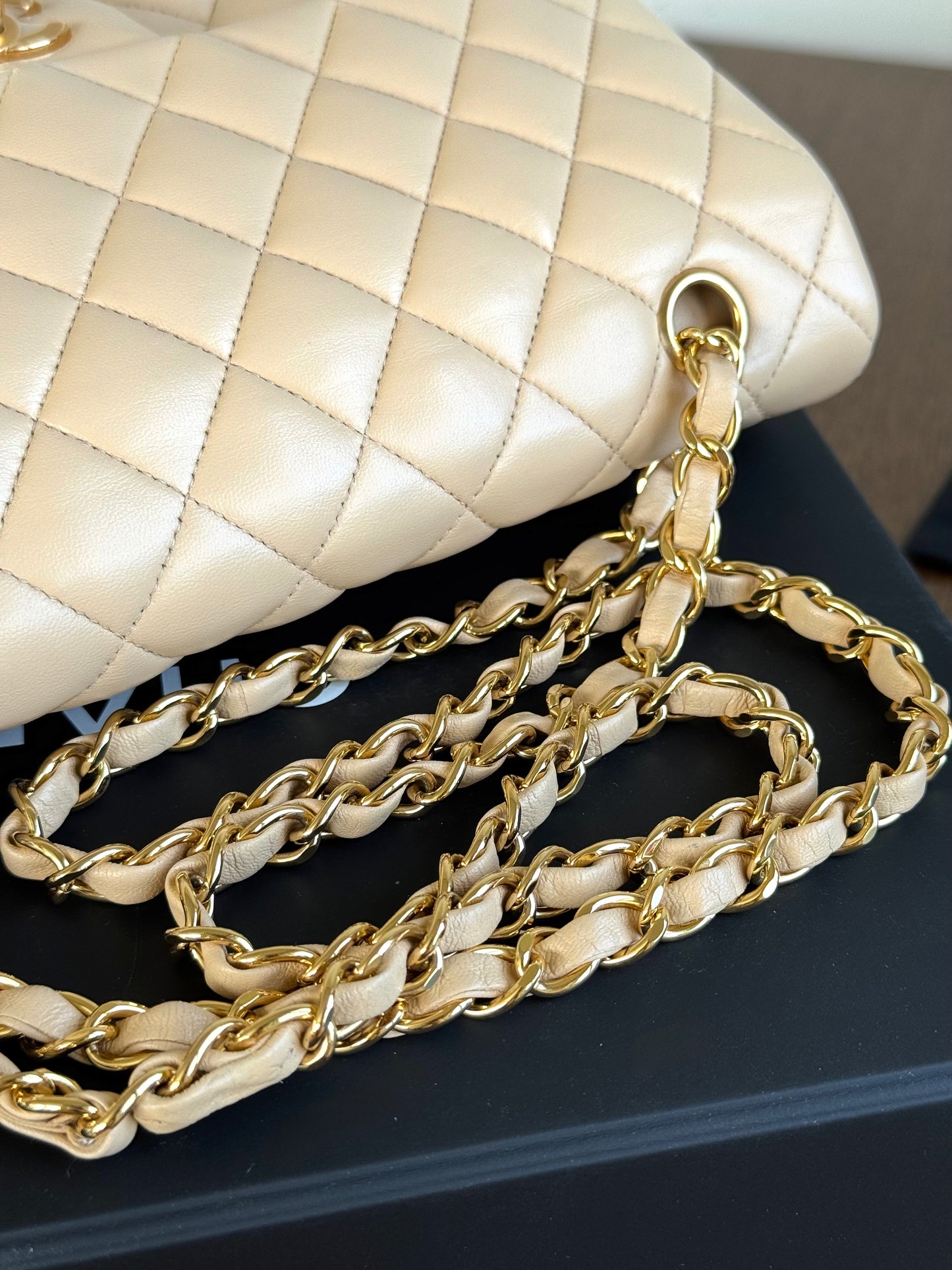 Pre-owned Chanel Timeless Classic Medium Beige Lambskin Flap Bag