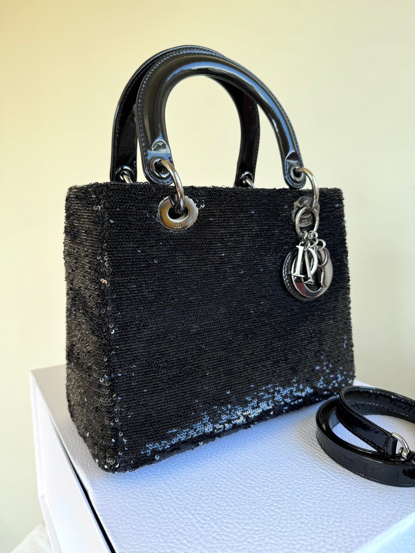 Pre-owned Dior Lady Dior Medium Black Sequin Patent Leather Bag