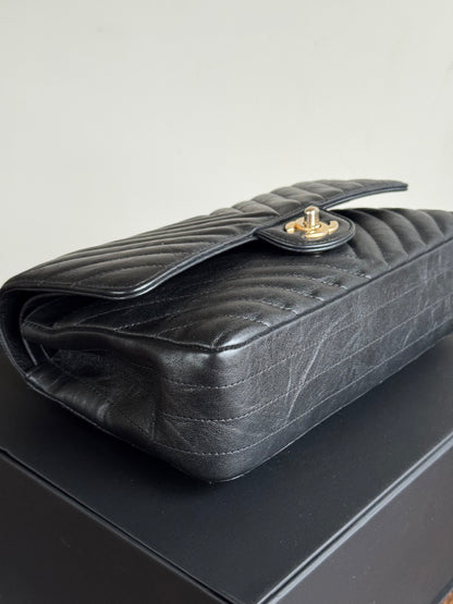 Pre-owned Chanel Timeless Classic Medium V-stitch Black Calfskin Flap Bag