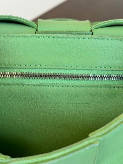 Pre-owned Bottega Veneta Cassette Green Lambskin Flap Bag