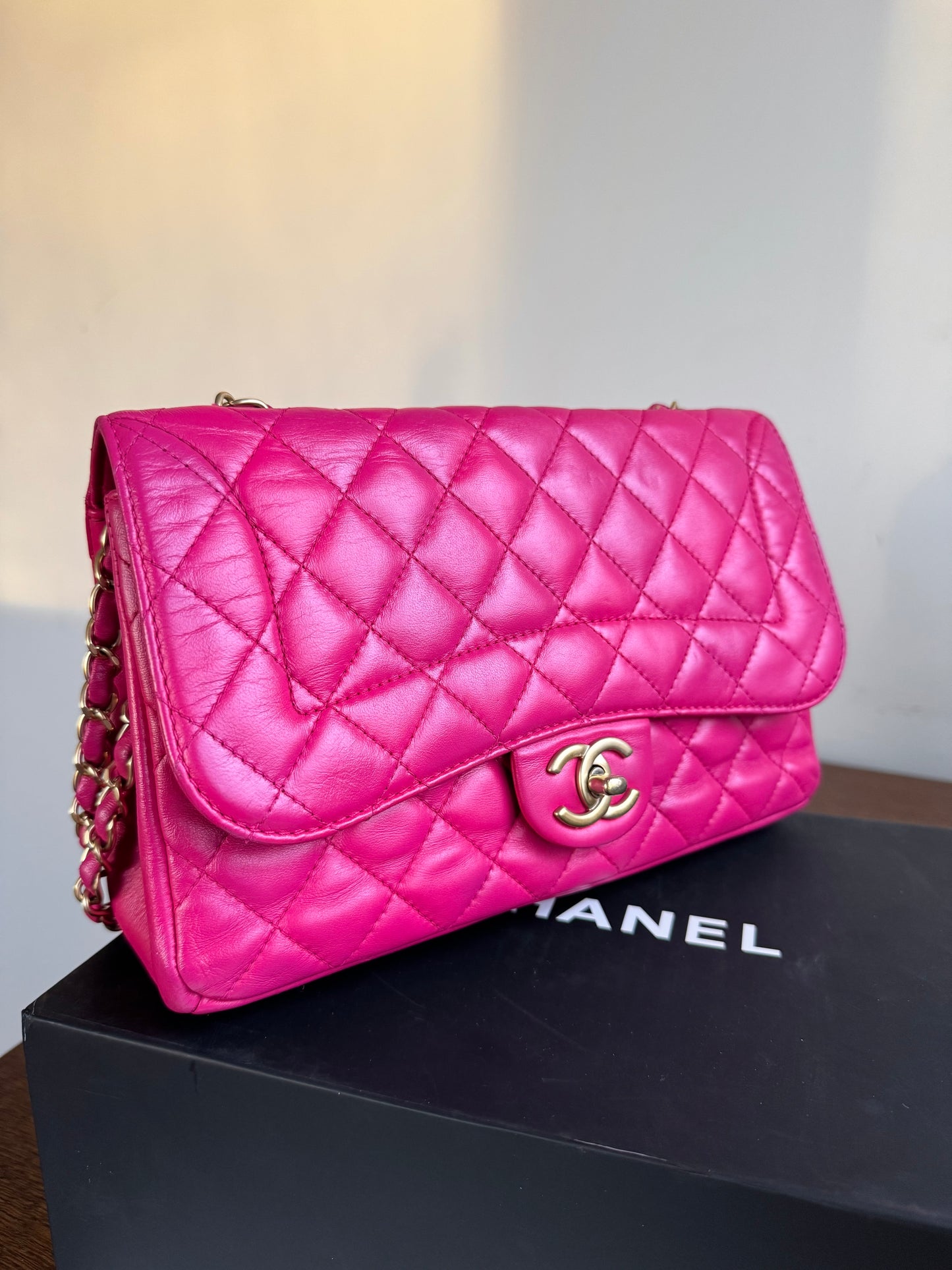 Pre-owned Chanel Paris-Seoul Mademoiselle Chic Medium Pink Leather Bag