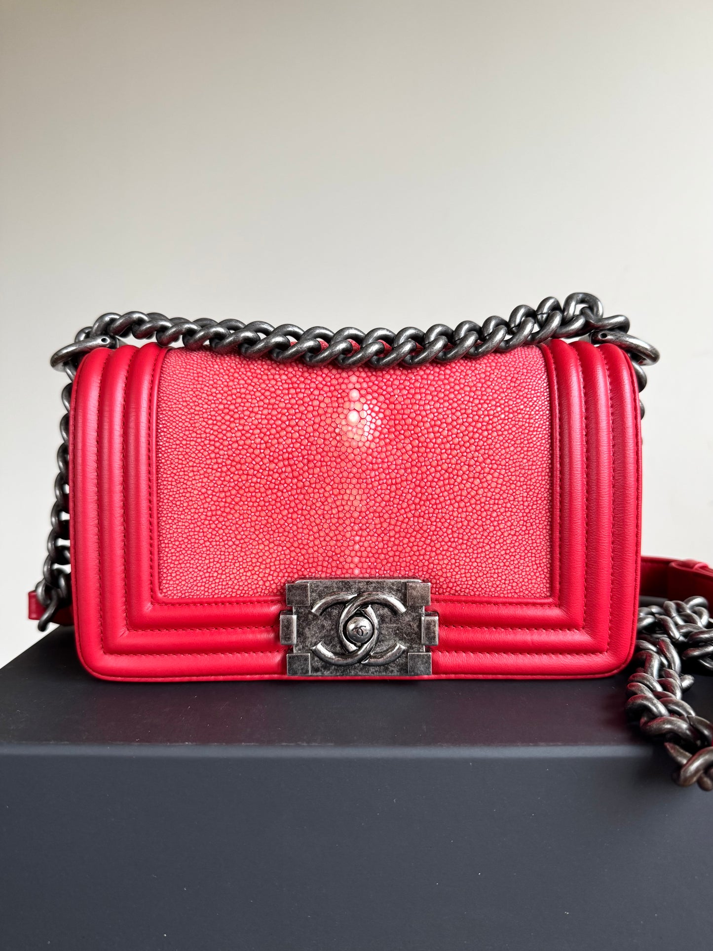 Pre-owned Chanel Boy Small Red Stingray Leather Flap Bag