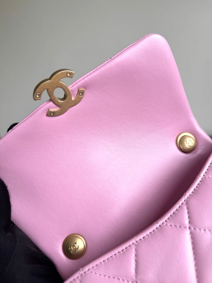Pre-owned Chanel Matelasse Mini Pink Lambskin Lacquered Chain Flap Bag