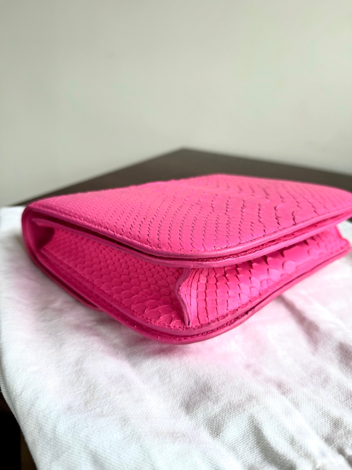 Pre-owned Céline Classic Box Medium Pink Python Bag