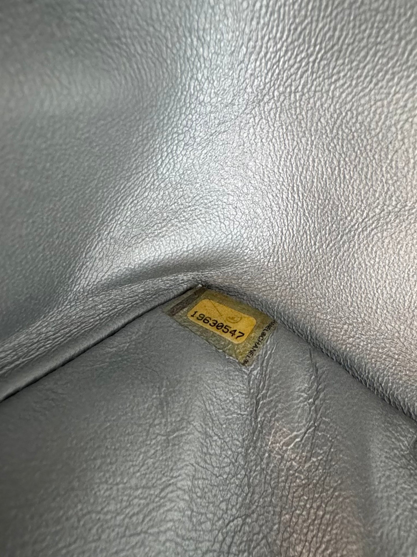 Pre-owned Chanel 2.55 Reissue Maxi 227 Silver Leather Flap Bag
