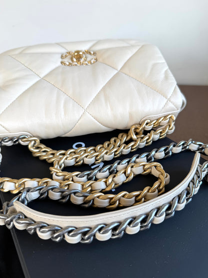 Pre-owned Chanel 19 Small Beige Lambskin Flap Bag