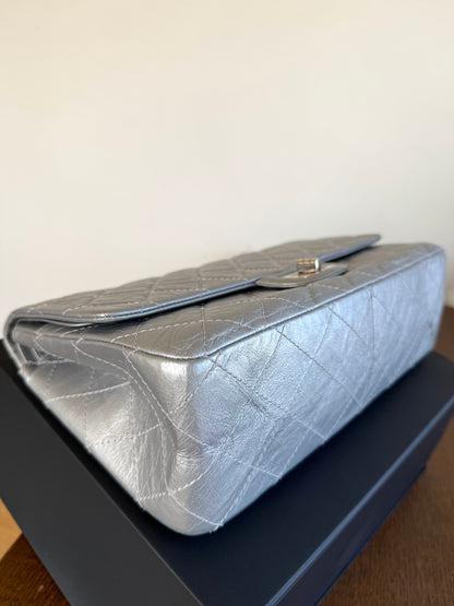 Pre-owned Chanel 2.55 Reissue Maxi 227 Silver Leather Flap Bag