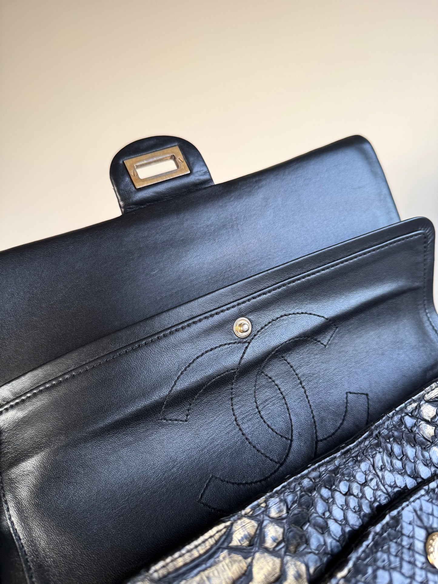 Pre-owned Chanel 2.55 Reissue Large 226 Black Gold Python Flap Bag
