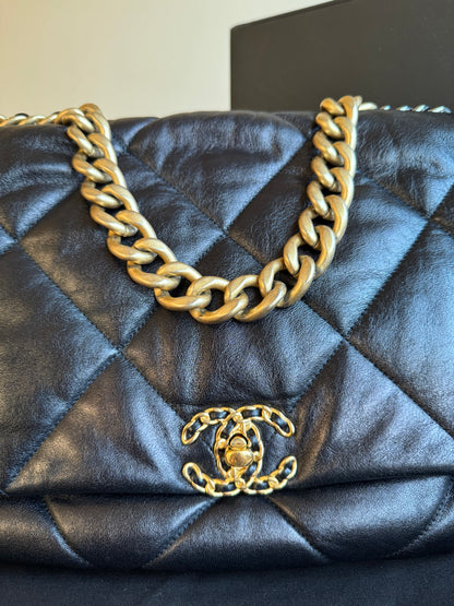 Pre-owned Chanel 19 Maxi Black Lambskin Flap Bag