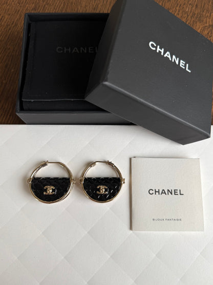 Pre-owned Chanel Resin Quilted Flap Bag Hoop Earrings