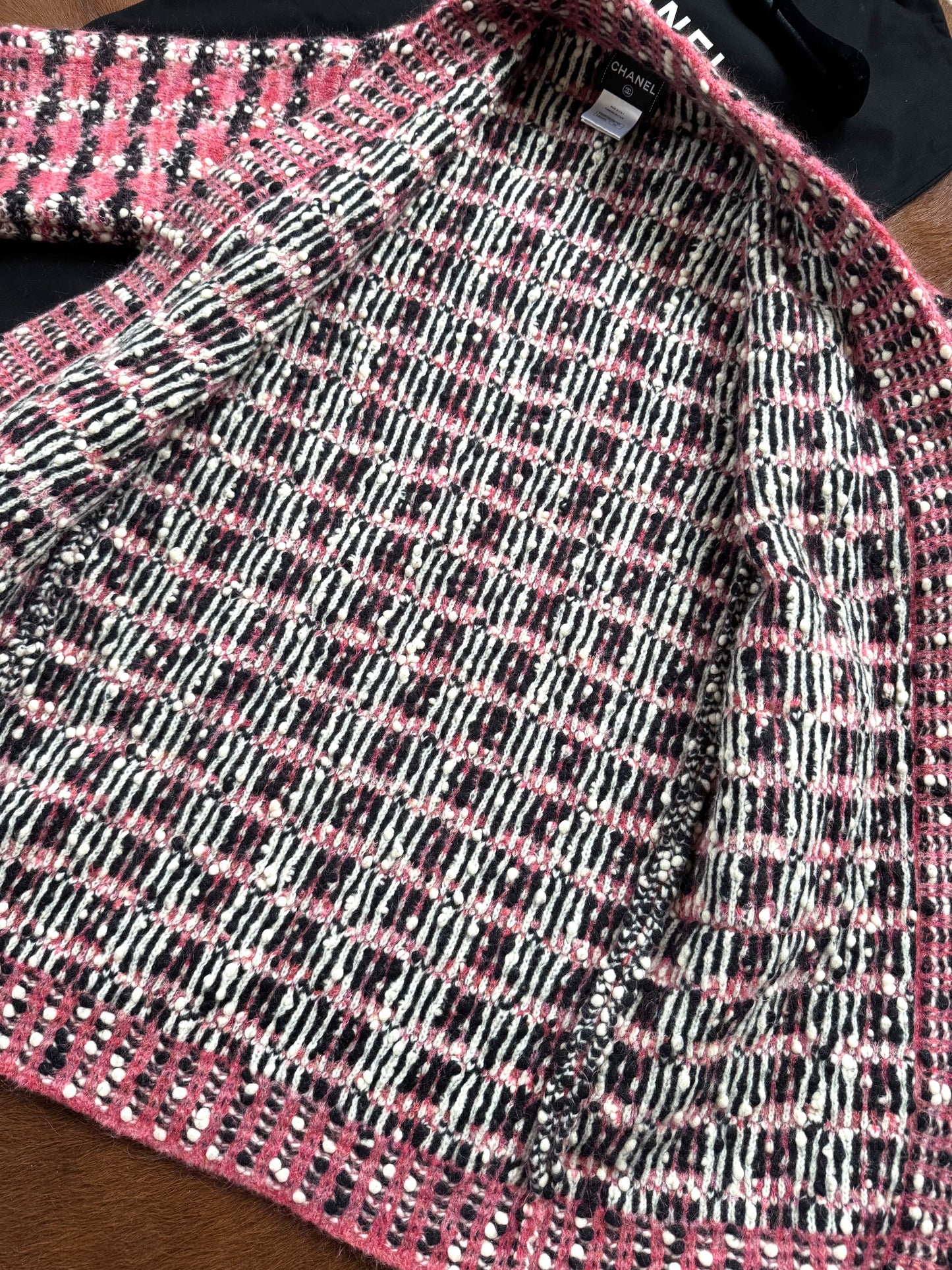 Pre-owned Chanel Paris-Salzburg Black Pink Wool Coat