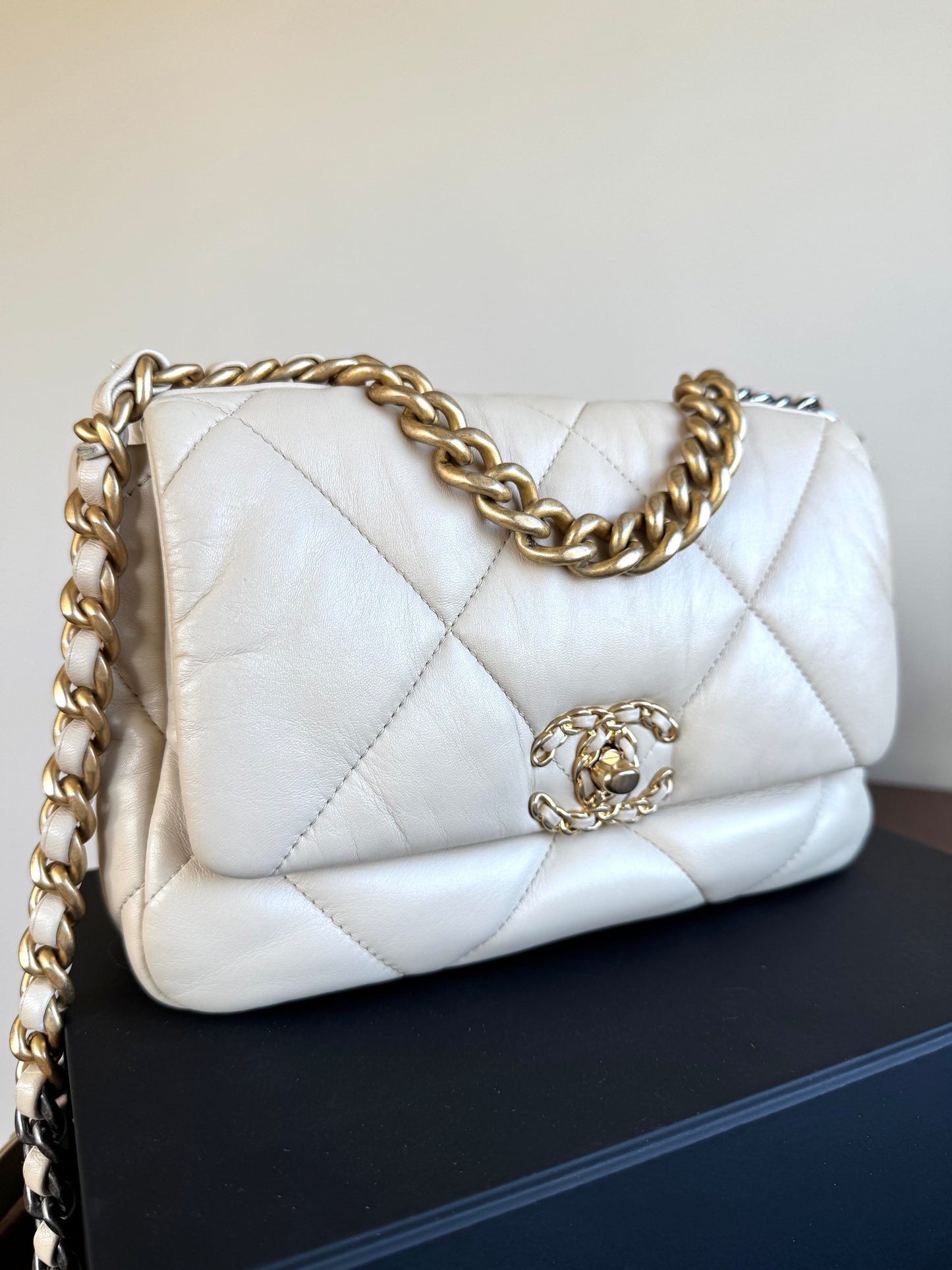 Pre-owned Chanel 19 Small Beige Lambskin Flap Bag