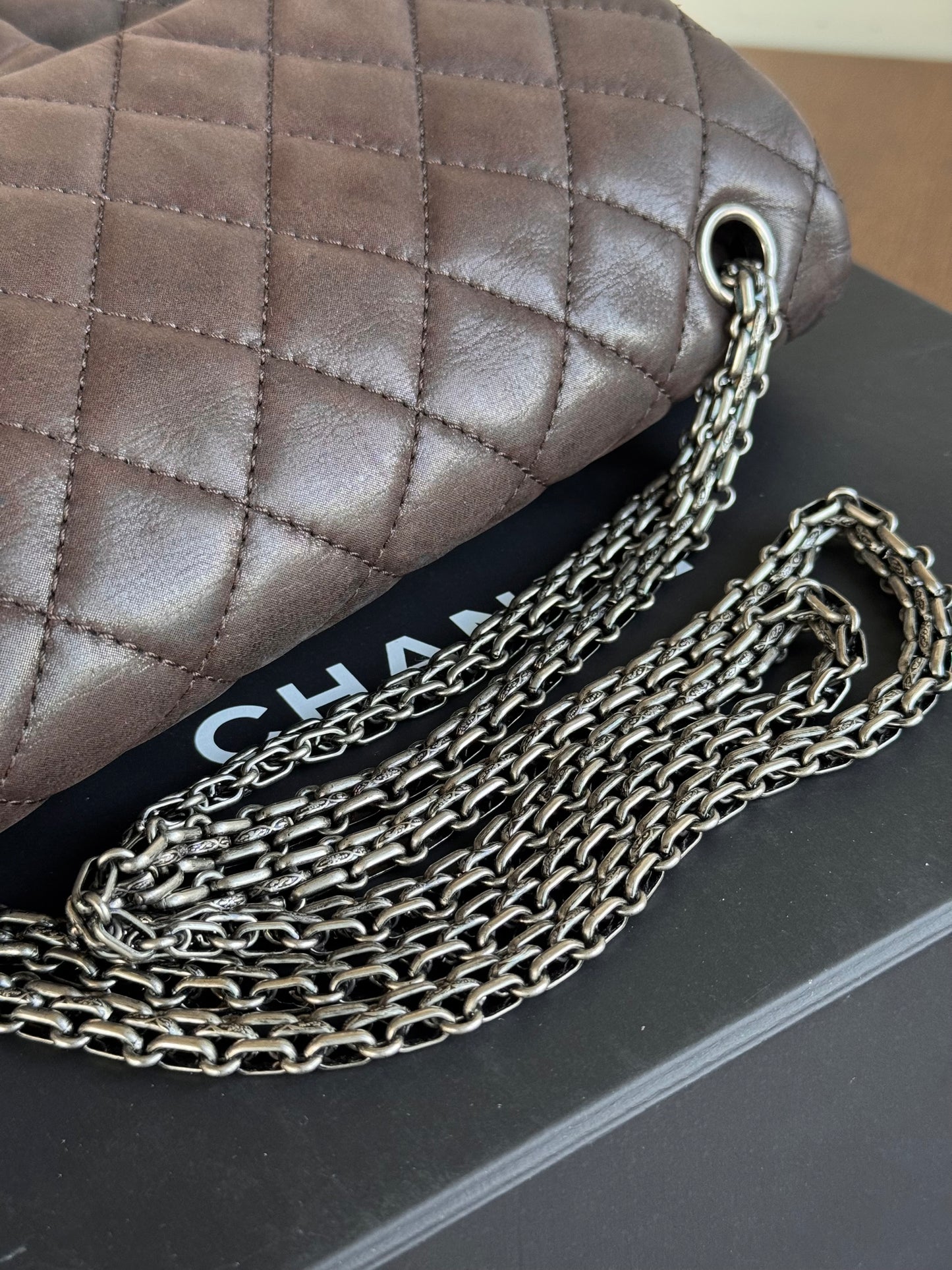 Pre-owned Chanel 2.55 Reissue Large 226 Chocolate Iridescent Leather Flap Bag