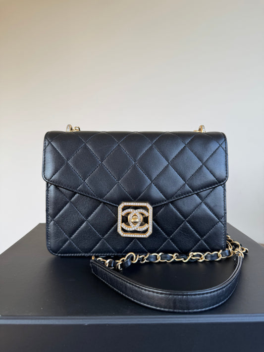 Pre-owned Chanel CC Crystal Geometric Black Lambskin Flap Bag
