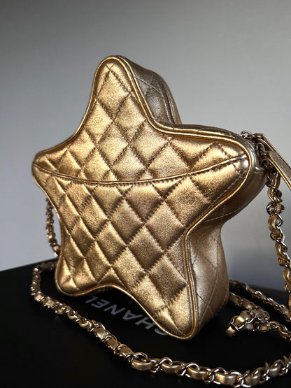 Pre-owned Chanel Walk Of Fame Metallic Gold Leather Bag