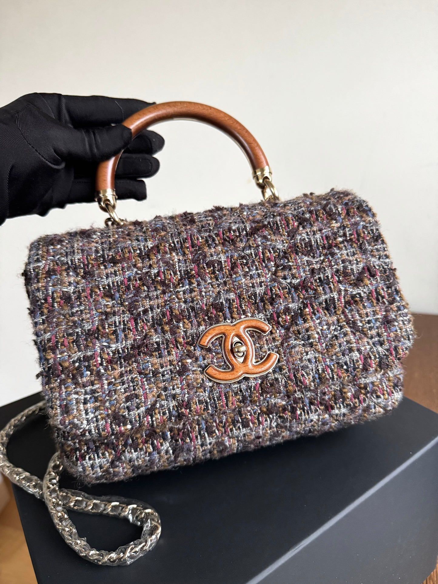 Pre-owned Chanel Knock On Wood Brown Tweed Top Handle Flap Bag