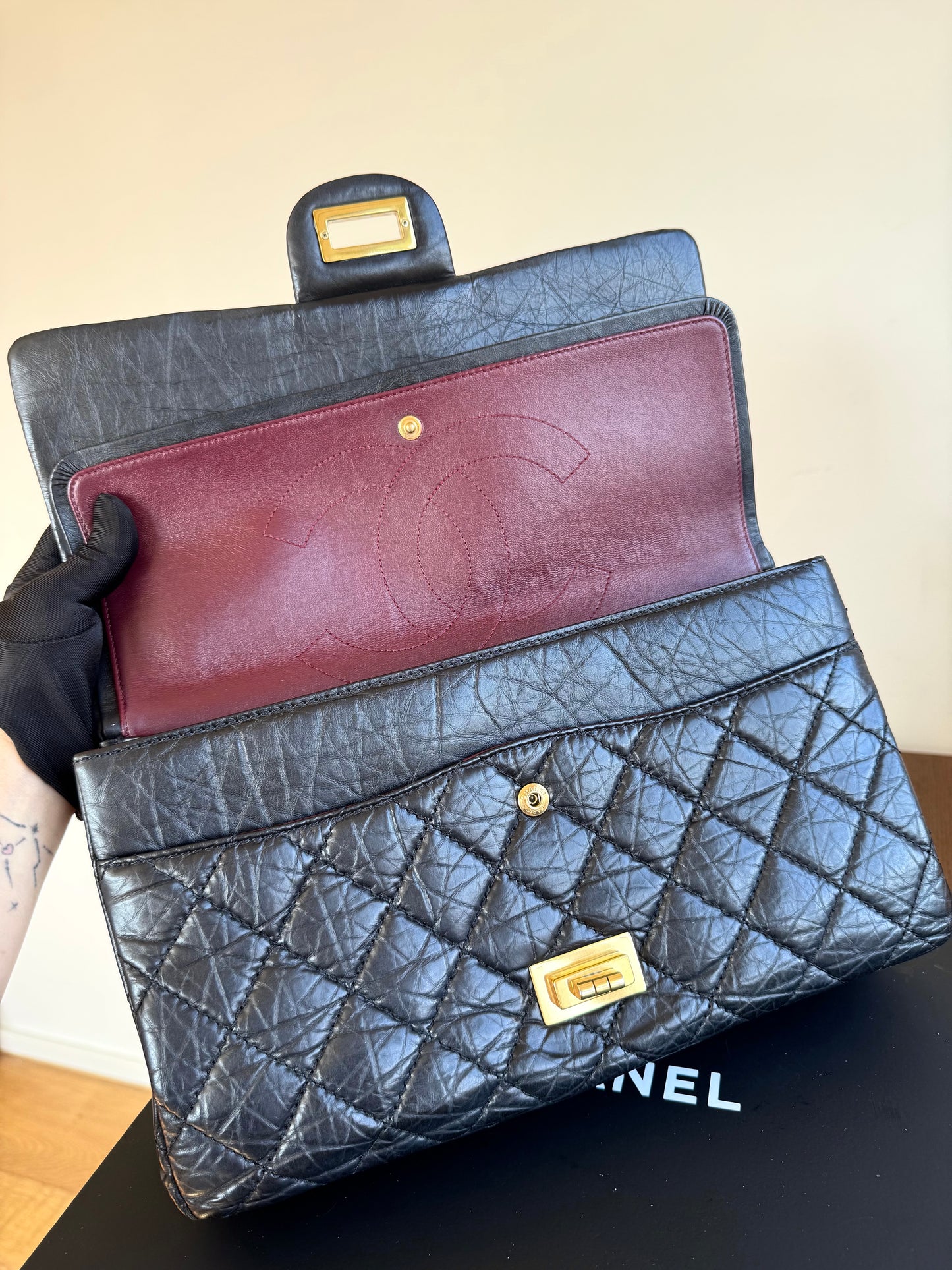 Pre-owned Chanel 2.55 Reissue Maxi 227 Black Calfskin Flap Bag