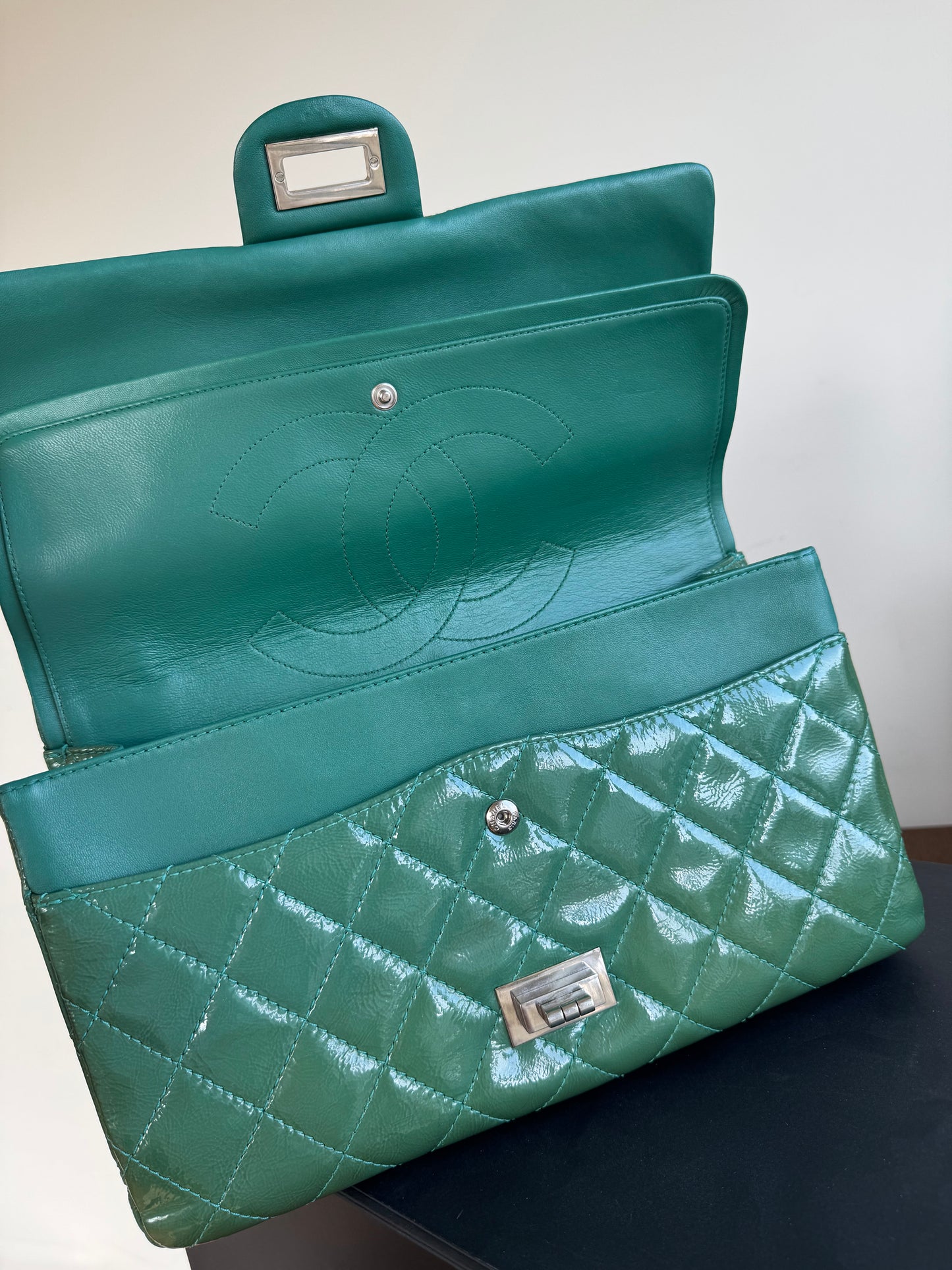 Pre-owned Chanel 2.55 Reissue Maxi 227 Dark Green Patent Leather Flap Bag
