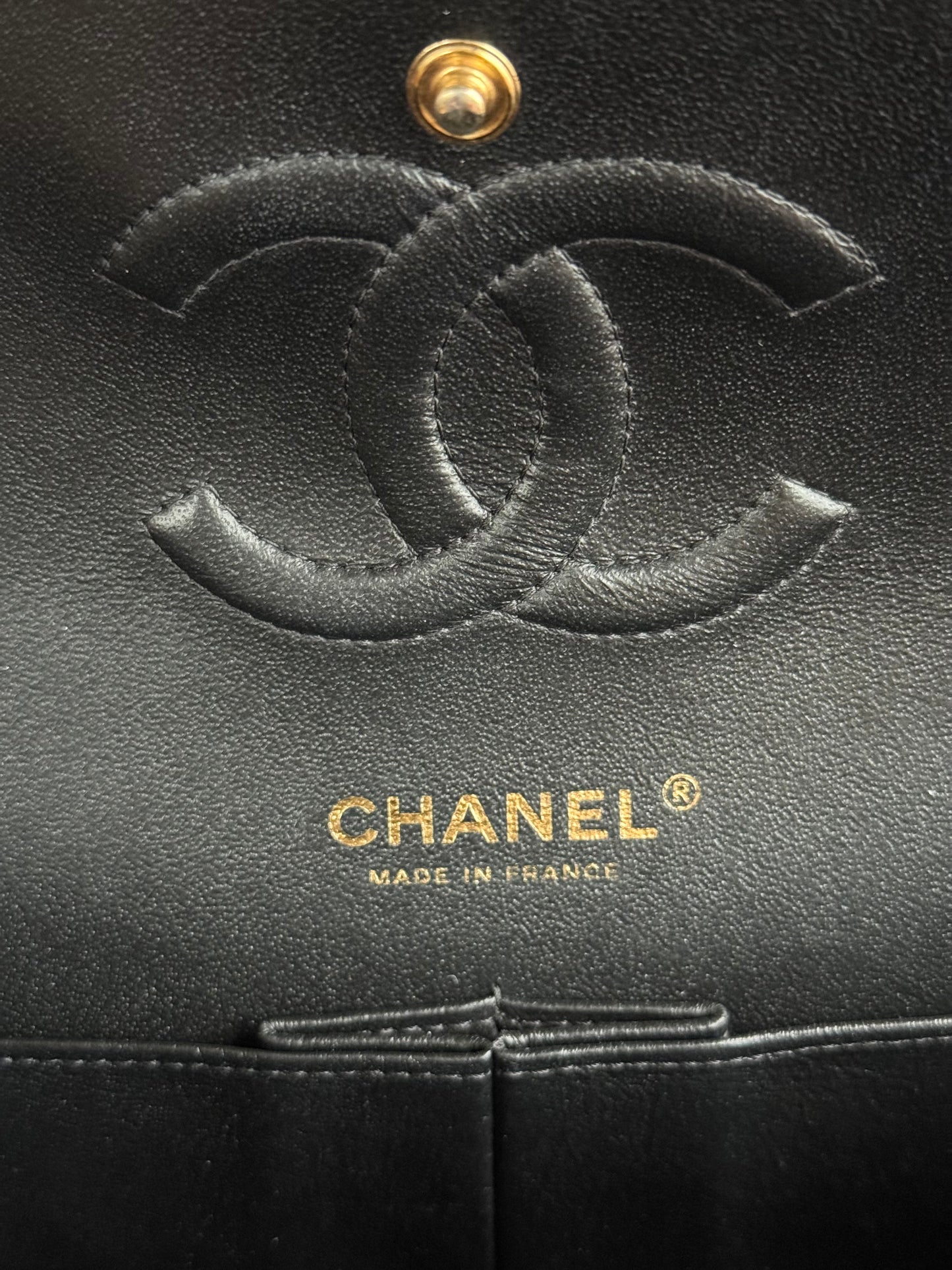 Pre-owned Chanel Timeless Classic Medium V-stitch Black Calfskin Flap Bag