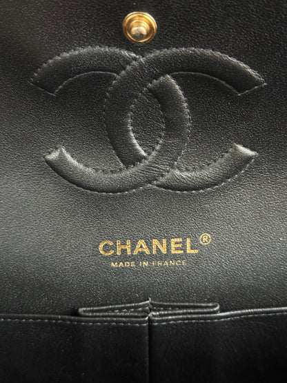 Pre-owned Chanel Timeless Classic Medium V-stitch Black Calfskin Flap Bag
