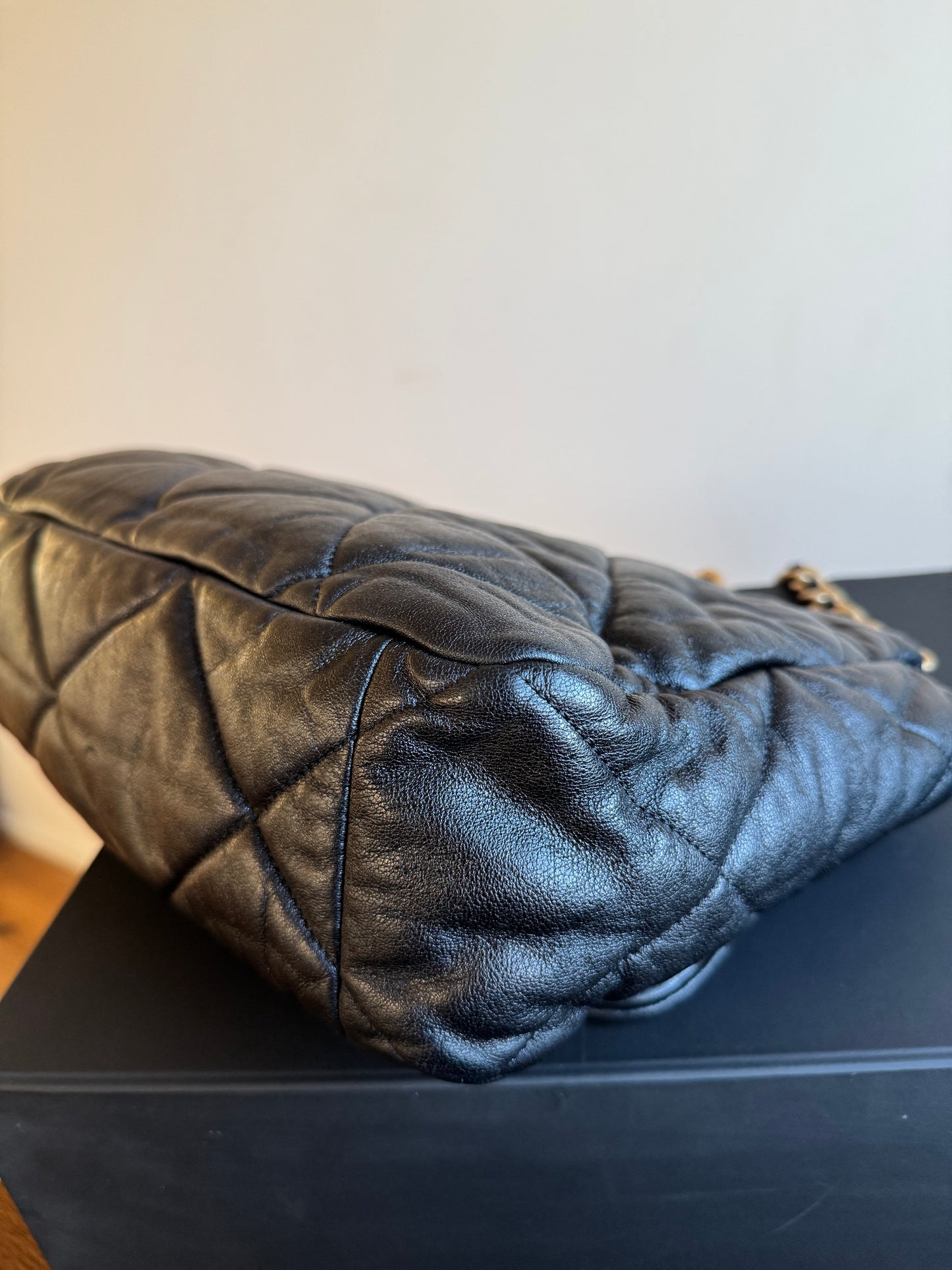 Pre-owned Chanel 19 Maxi Black Lambskin Flap Bag