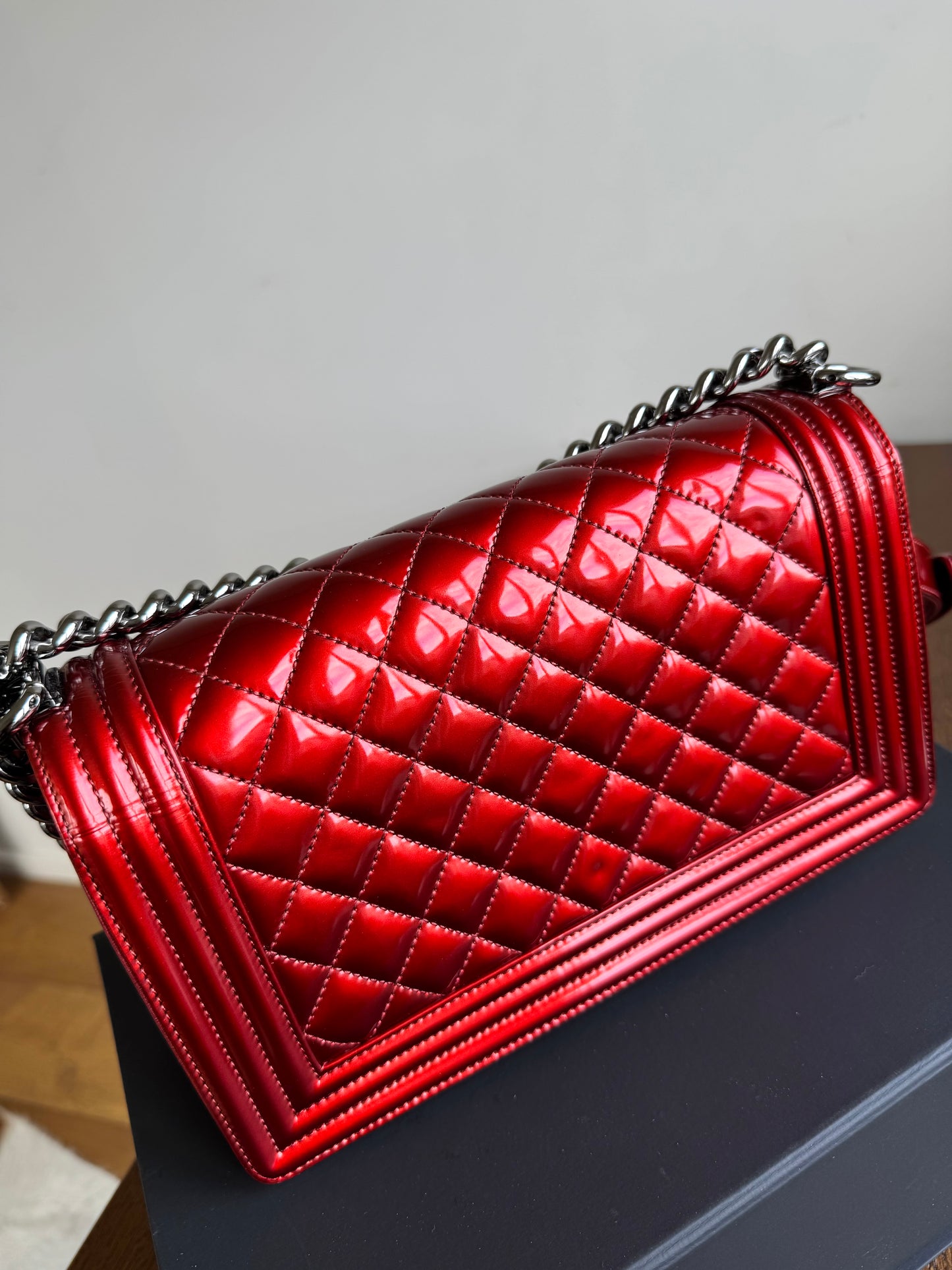 Pre-owned Chanel Boy Medium Metallic Red Patent Leather Bag