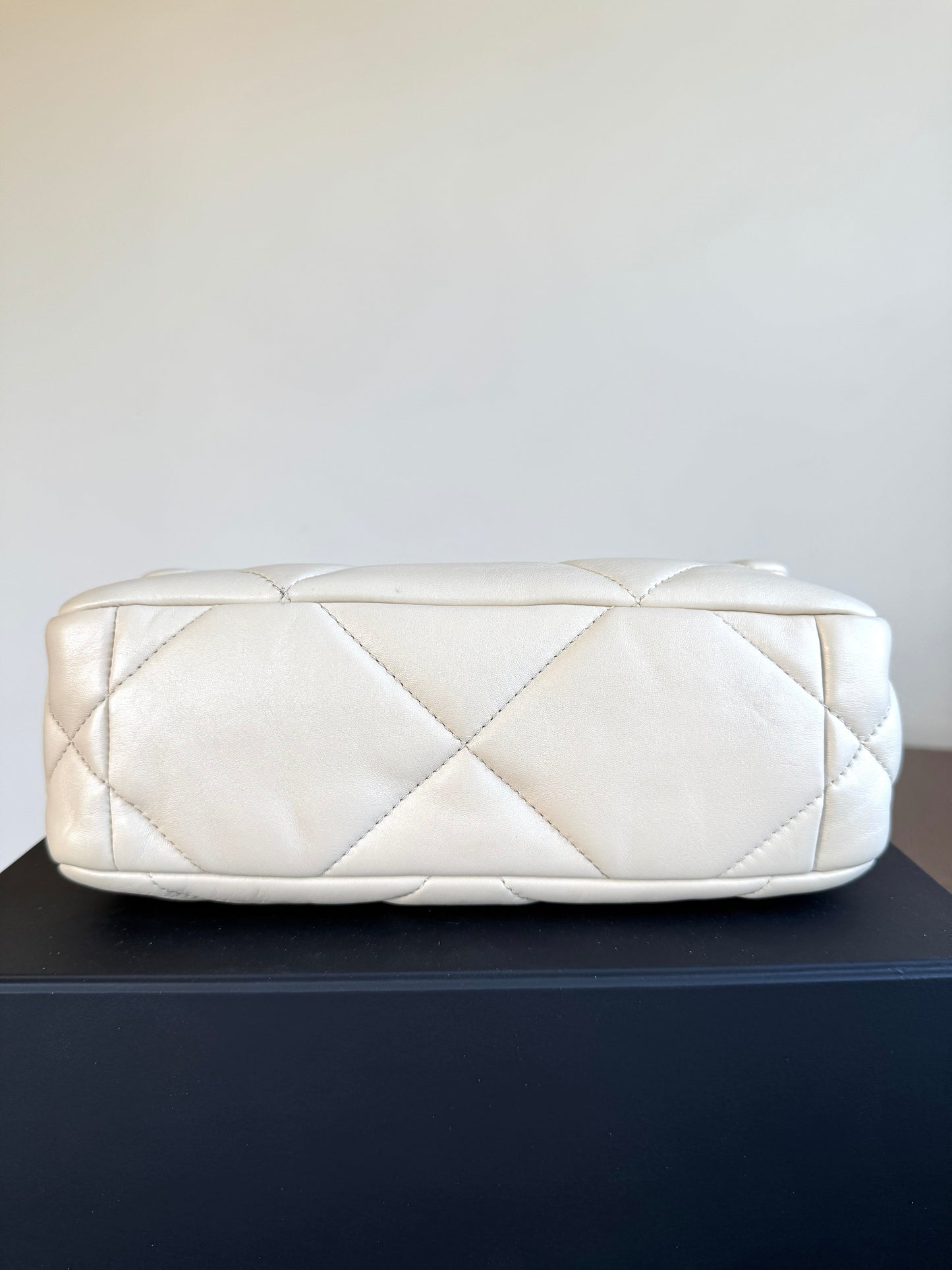 Pre-owned Chanel 19 Small Beige Lambskin Flap Bag
