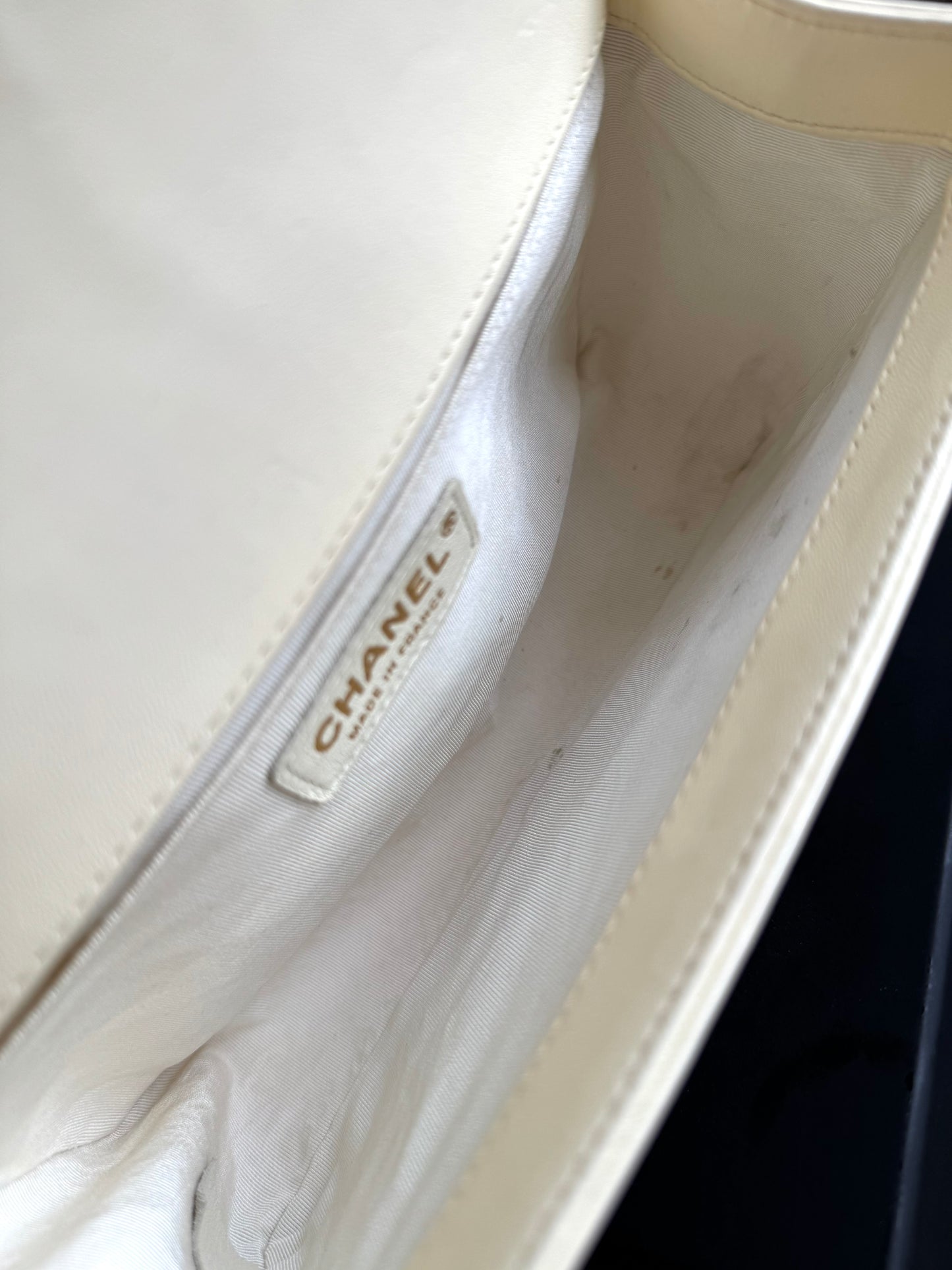 Pre-owned Chanel Boy Medium Embossed Cream Leather Bag