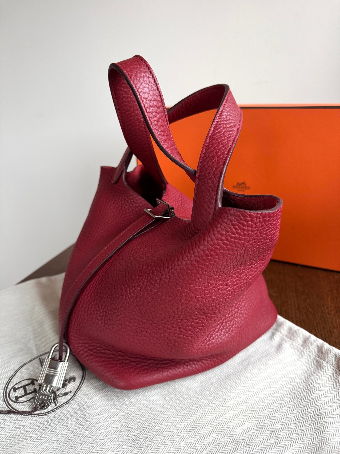 Pre-owned Hermès Picotin 18 Clemence Rouge Grenade Handle Bag