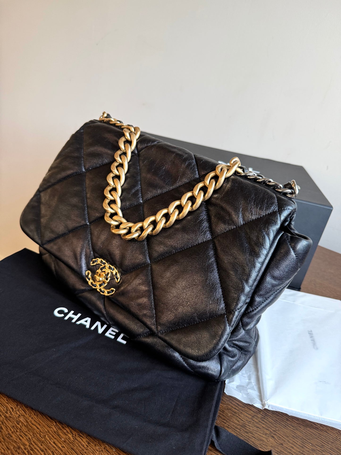 Pre-owned Chanel 19 Maxi Black Lambskin Flap Bag