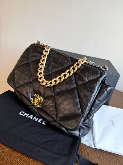 Pre-owned Chanel 19 Maxi Black Lambskin Flap Bag